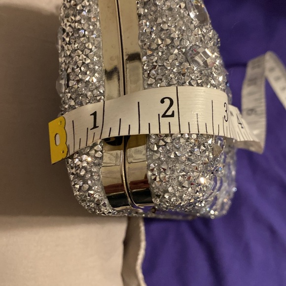 Elegant Silver Beaded Clutch - Picture 11 of 11